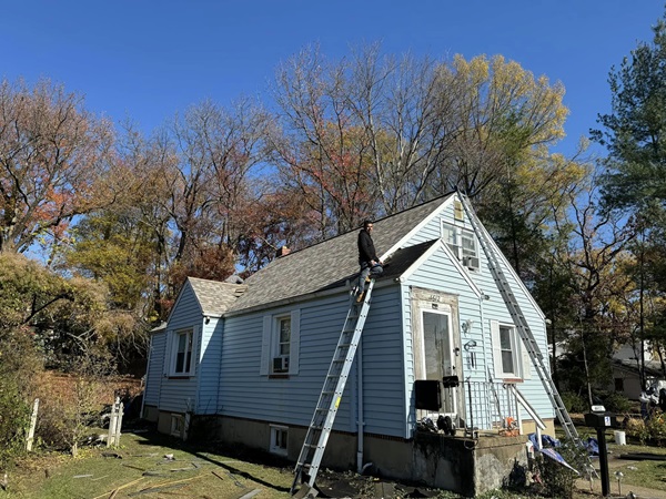 Delegate Carl Jackson New Roof Overlea 1